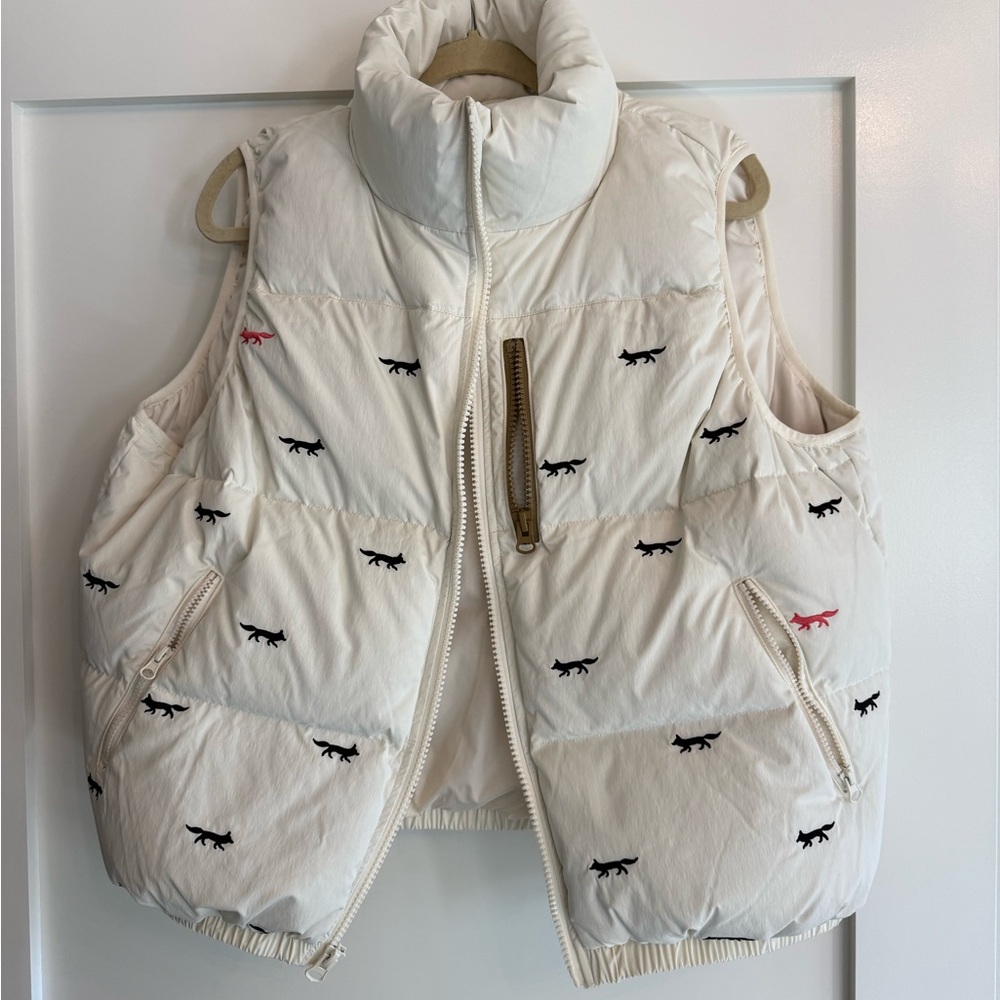 Womens basin and range puffer down vest with embroidered foxes NWOT XL